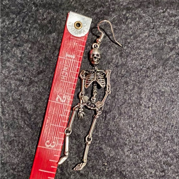 💥Skeleton Fishhook Earring💥 NEW - Picture 6 of 6